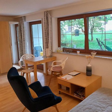 Apartment Mit Kueche Und Balkon Oder Terrasse, Ruhig Und Gut Erreichbar ピディング エクステリア 写真