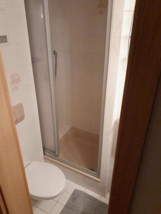 Apartment Mit Kueche Und Balkon Oder Terrasse, Ruhig Und Gut Erreichbar ピディング エクステリア 写真