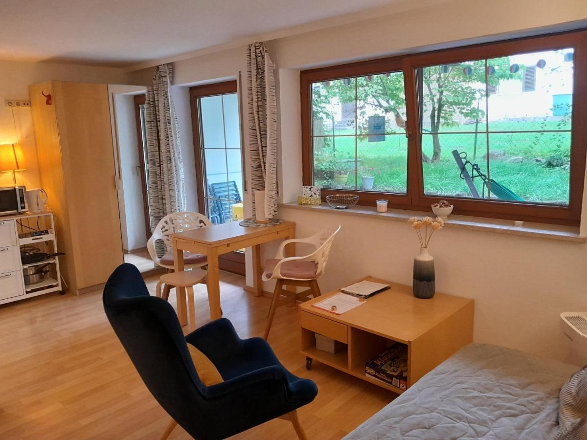 Apartment Mit Kueche Und Balkon Oder Terrasse, Ruhig Und Gut Erreichbar ピディング エクステリア 写真