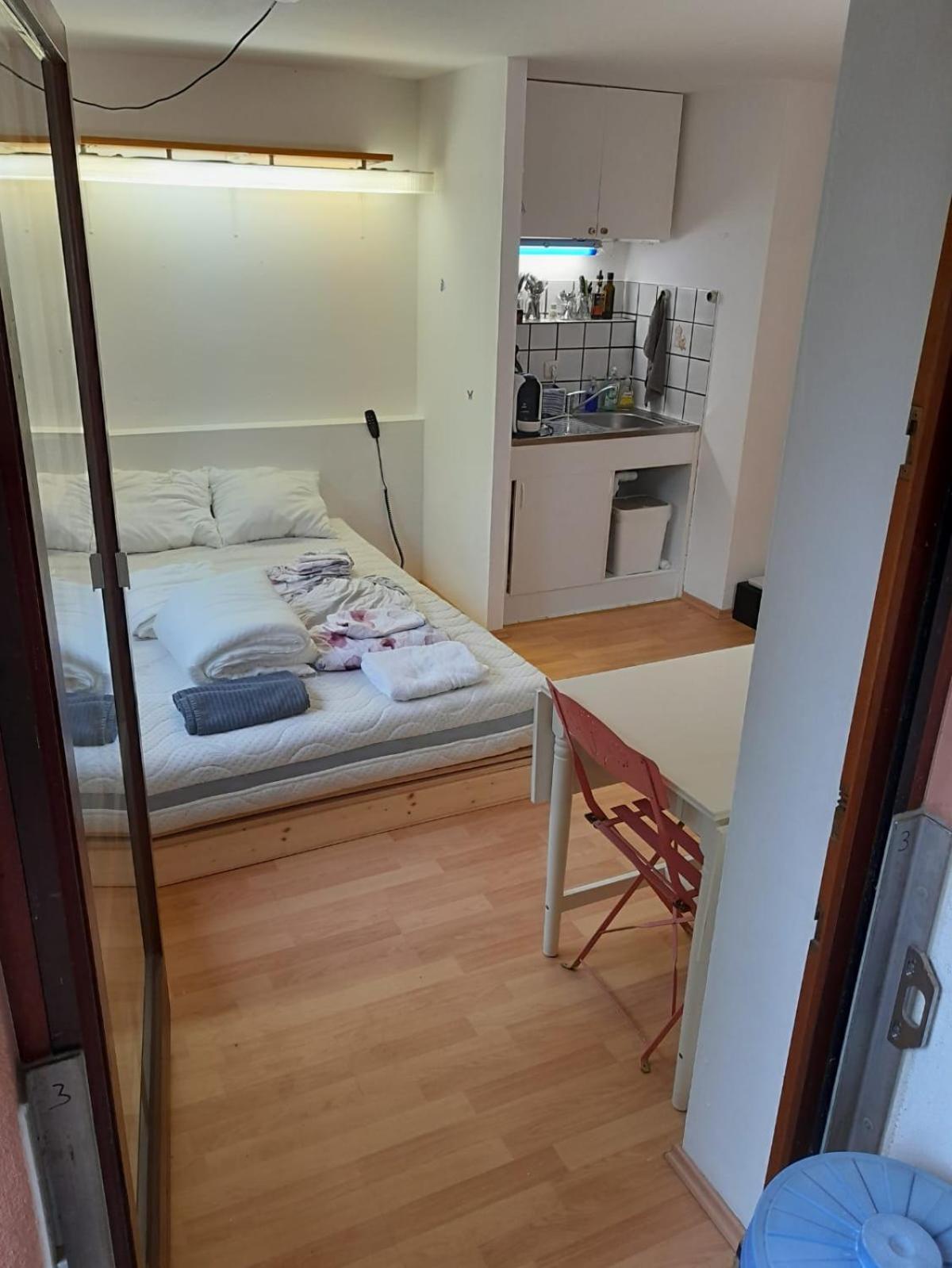 Apartment Mit Kueche Und Balkon Oder Terrasse, Ruhig Und Gut Erreichbar ピディング エクステリア 写真